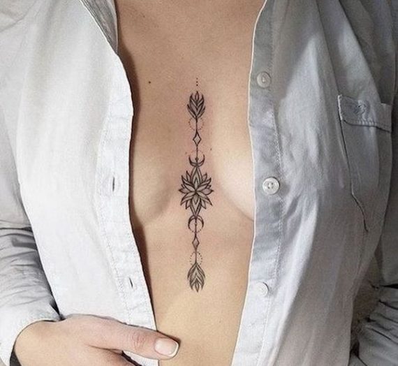 20 Fantásticas tatuagens a baixo do peito. Qual será a sua próxima?