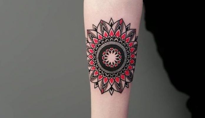 31 Das Mais Belas Tatuagens Mandala Para Se Inspirar - Página 2 De 6 ...