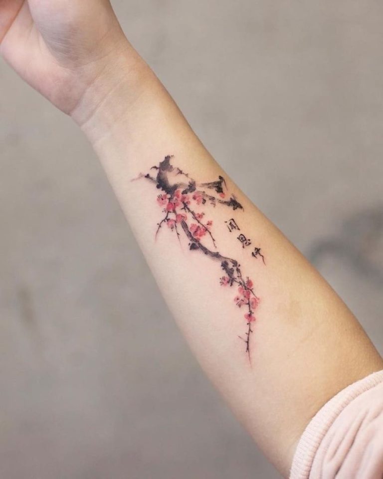 21 Tatuagens Femininas de Cerejeira Inspirações para se Apaixonar