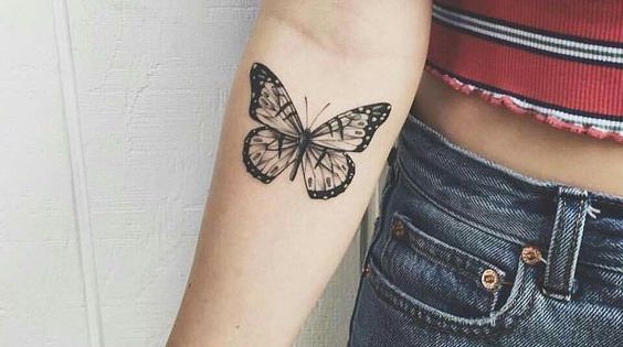 tatuagens femininas de borboletas