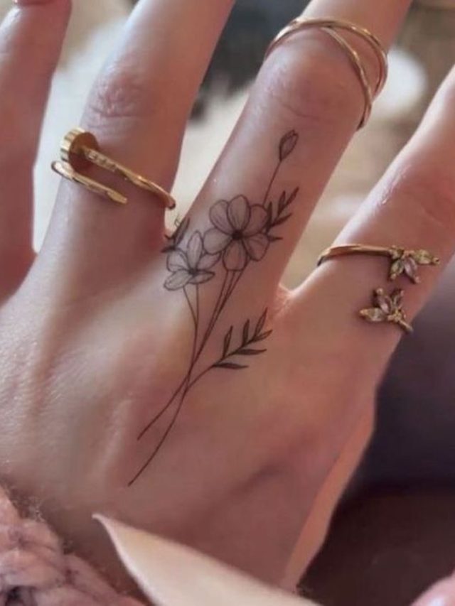 Mãos Femininas: O Palco das Tatuagens Delicadas