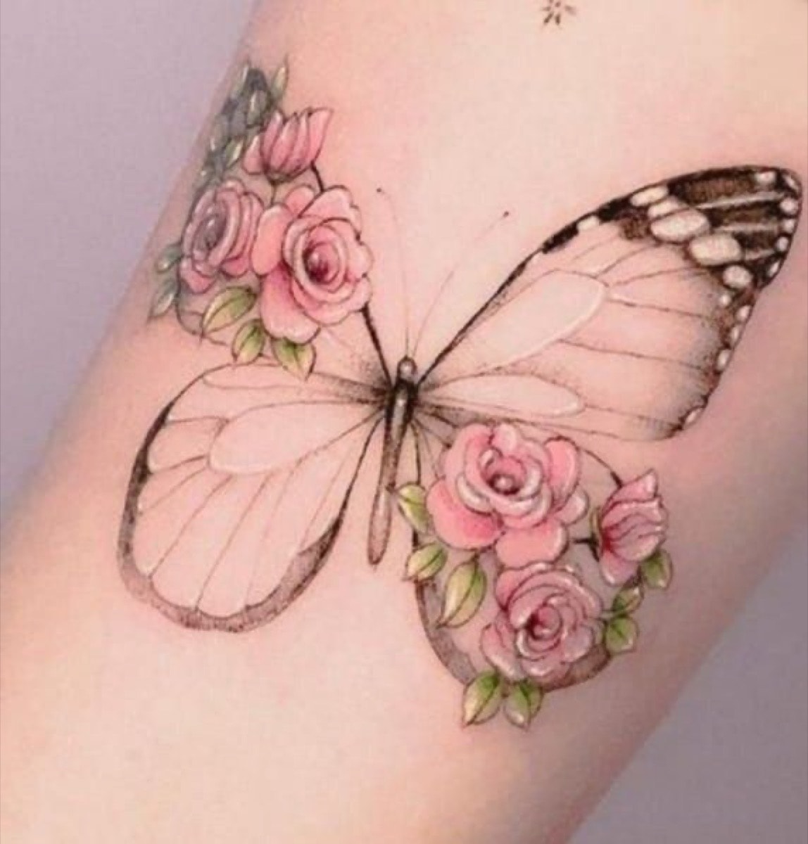 Inspirações para Tatuagens de Borboletas com Flores: Estilos e ...