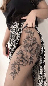 Descubra a Beleza e a Sensualidade das Tatuagens Femininas no Quadril