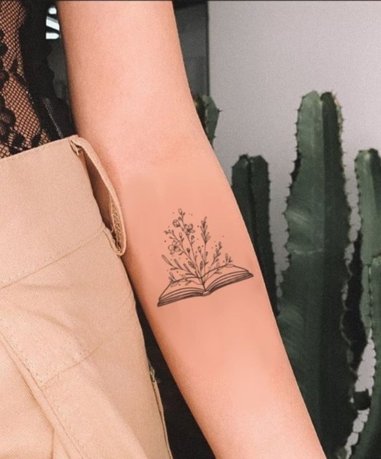 Descubra As Mais Belas Tatuagens Femininas Inspiradas Em Livros E Seu