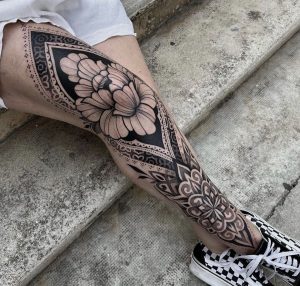 Tatuagens femininas nas pernas