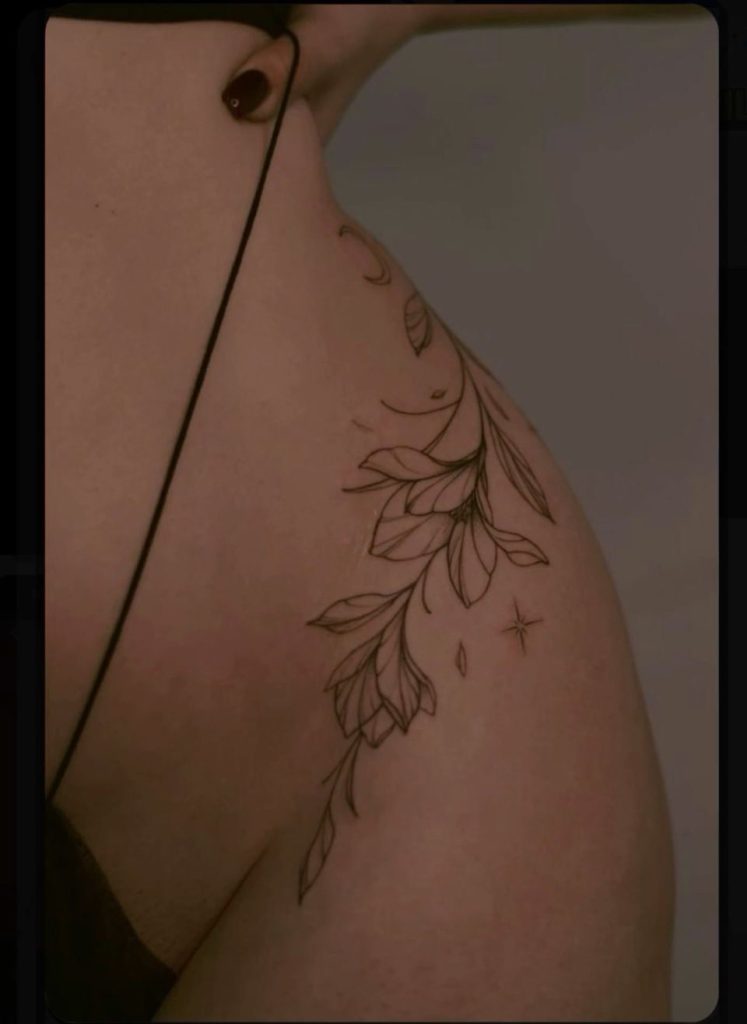 17 Tatuagens Femininas na Anca: Sensualidade e Personalidade em Cada Detalhe
