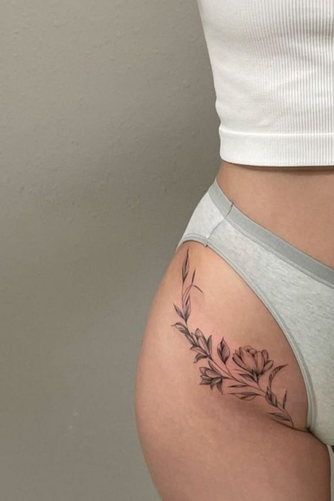 17 Tatuagens Femininas na Anca: Sensualidade e Personalidade em Cada Detalhe