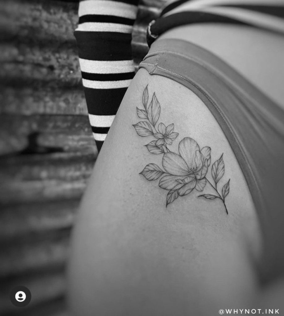 17 Tatuagens Femininas na Anca: Sensualidade e Personalidade em Cada Detalhe