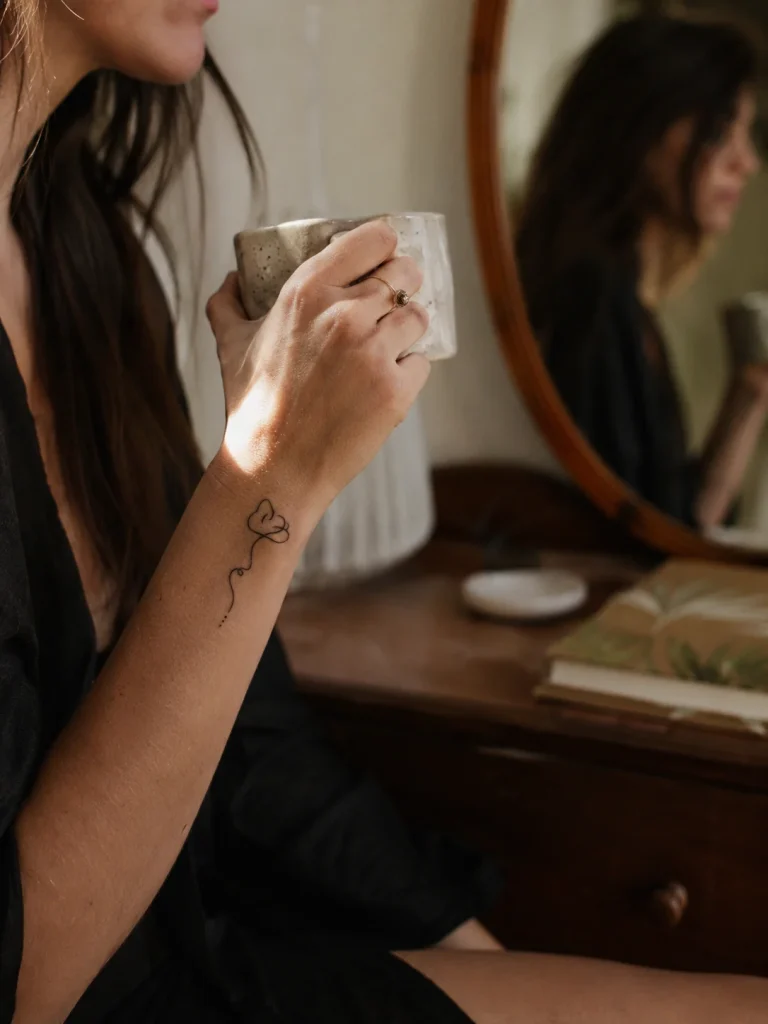 tatuagens-femininas-delicadas-7-estilos-minimalistas-que-sao-pura-elegancia-1