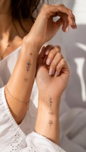 Tatuagens Femininas pulso1